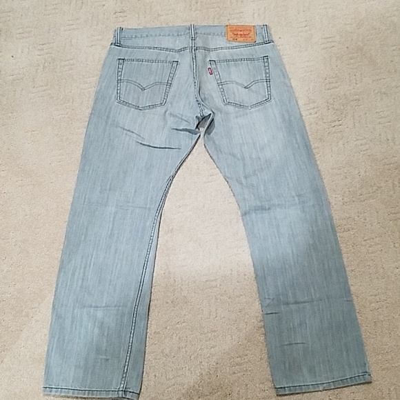 Levi's Jean's - Picture 3 of 4